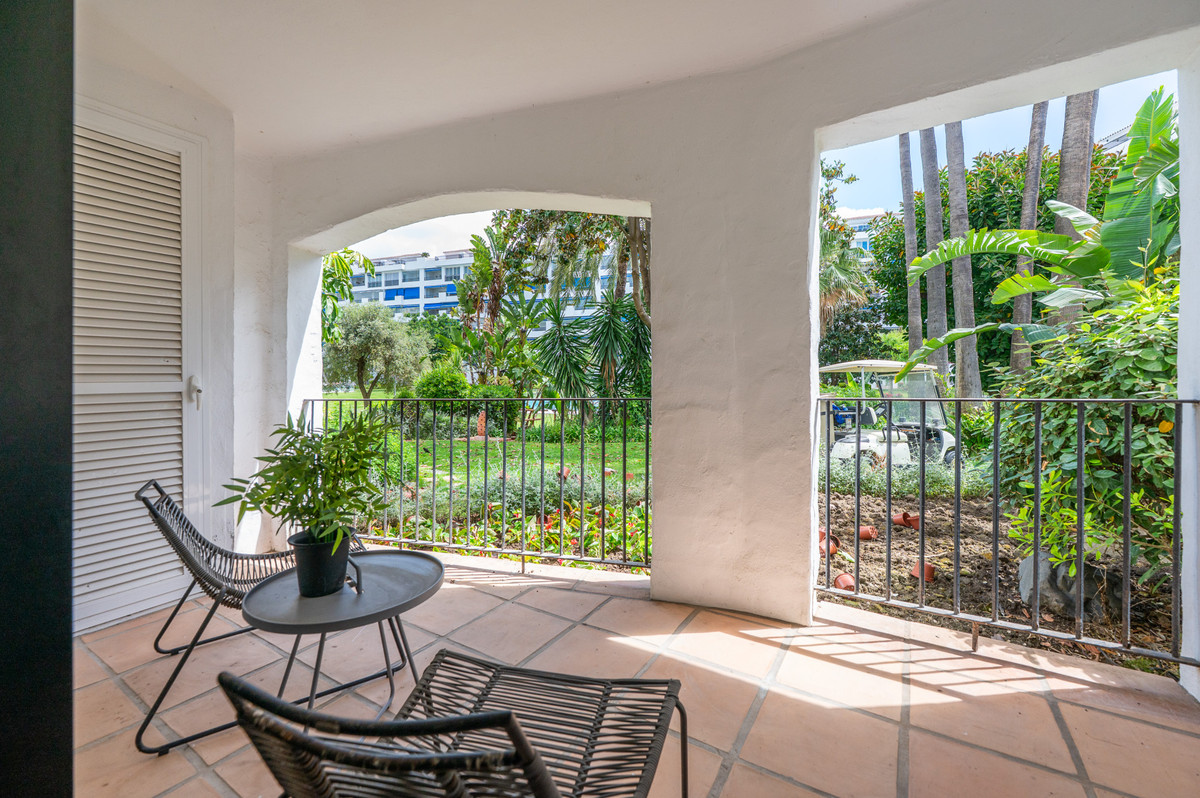 3 Bed Apartment for sale in Puerto Banús Costa Del Sol, Málaga, Spain