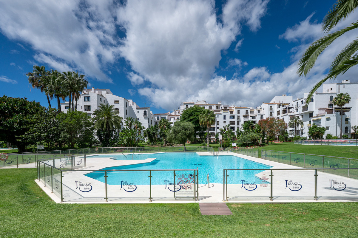 3 Bed Apartment for sale in Puerto Banús Costa Del Sol, Málaga, Spain