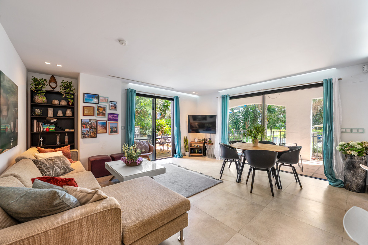 3 Bed Apartment for sale in Puerto Banús Costa Del Sol, Málaga, Spain