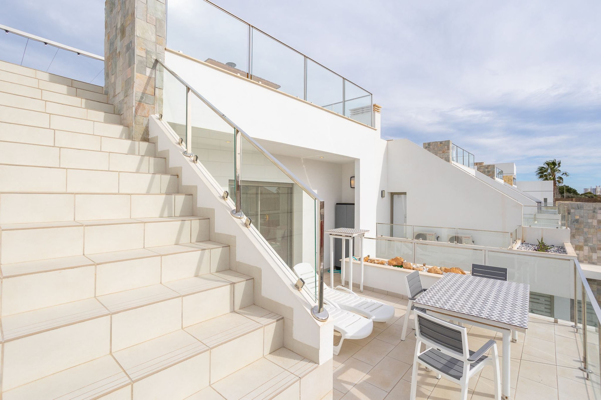 Se vende Villa - Chalet de 4 dormitorios en Costa Calida, Murcia, España