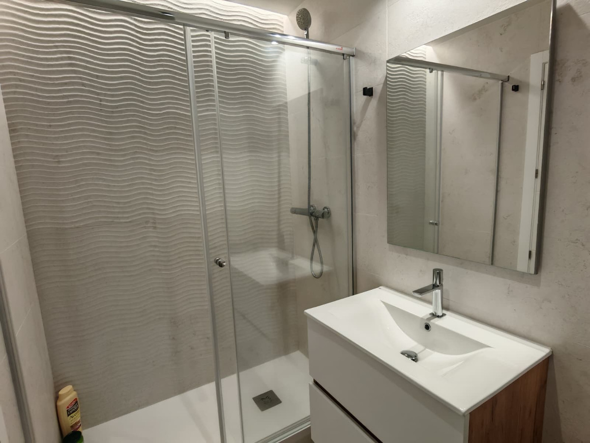 Se vende Apartamento Planta Media de 3 dormitorios en Costa Blanca, Alicante, España