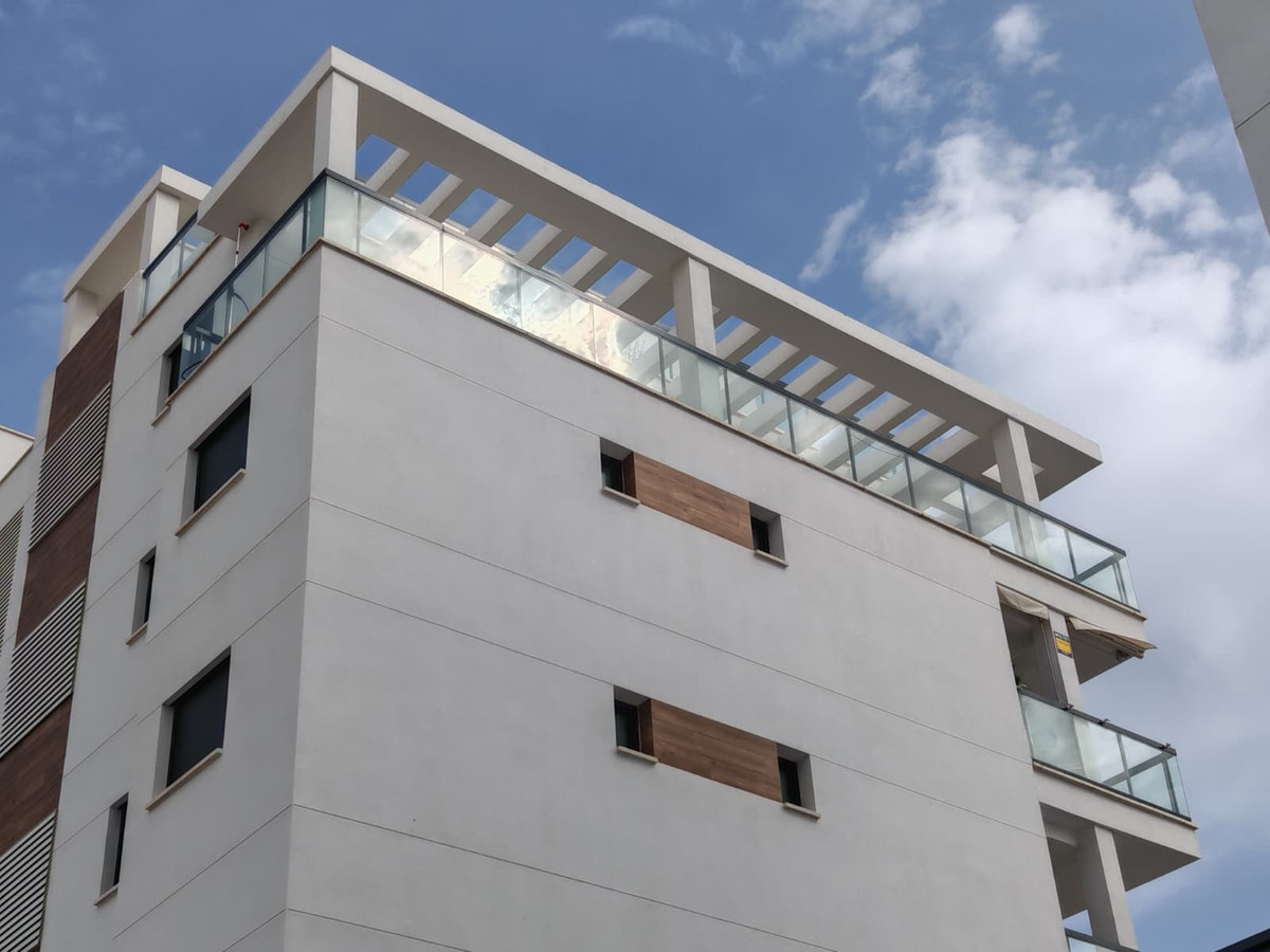 Se vende Apartamento Planta Media de 3 dormitorios en Costa Blanca, Alicante, España