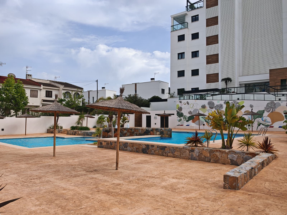Se vende Apartamento Planta Media de 3 dormitorios en Costa Blanca, Alicante, España