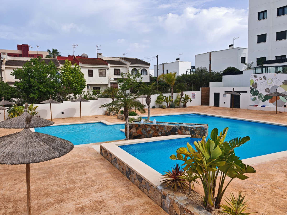 Se vende Apartamento Planta Media de 3 dormitorios en Costa Blanca, Alicante, España