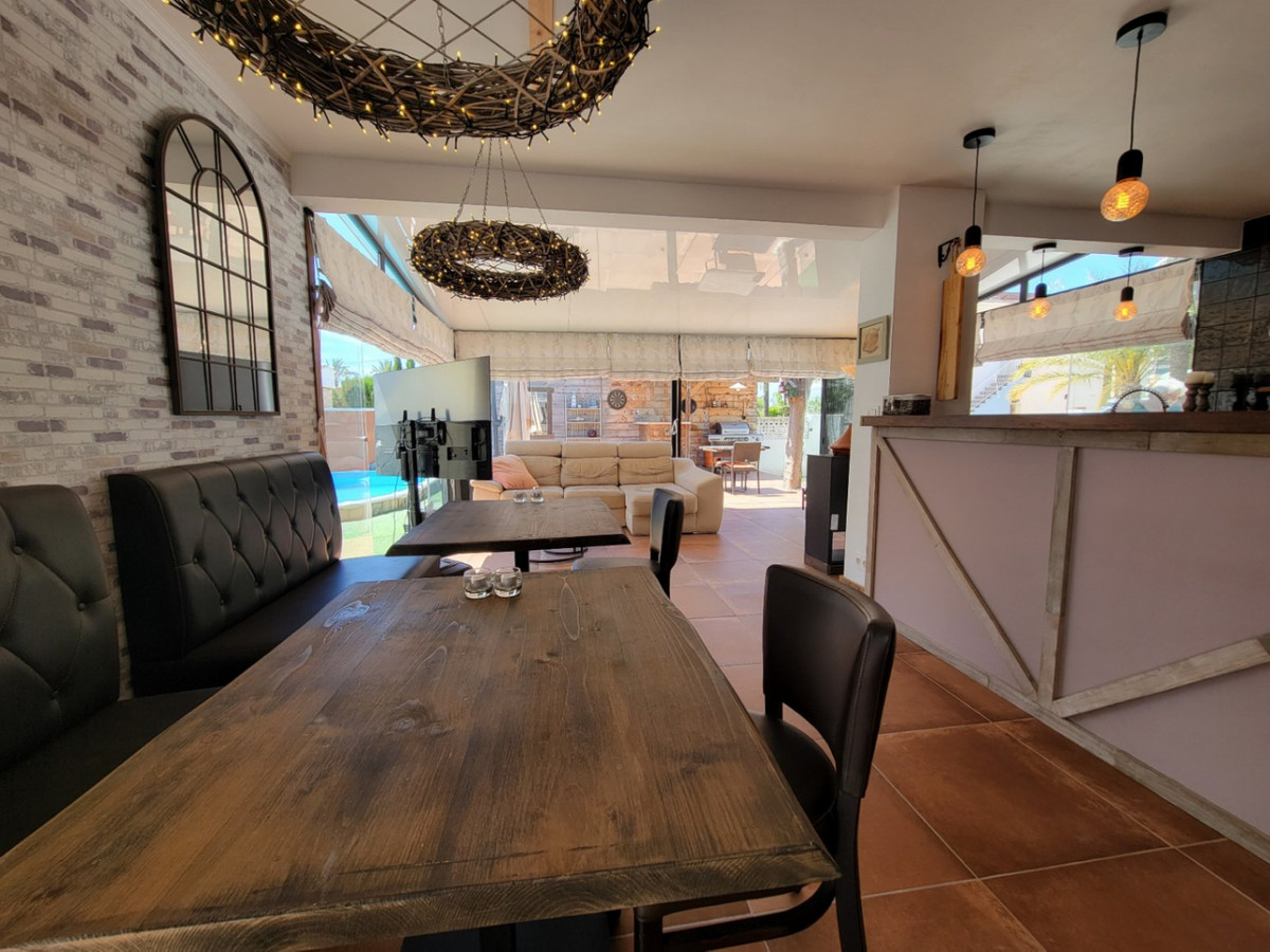 Se vende Villa - Chalet de 2 dormitorios en Costa Blanca, Alicante, España