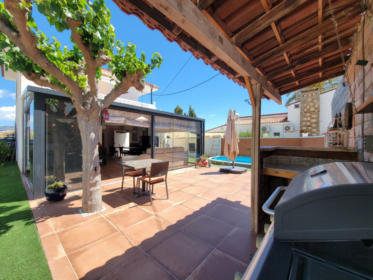 Se vende Villa - Chalet de 2 dormitorios en Costa Blanca, Alicante, España