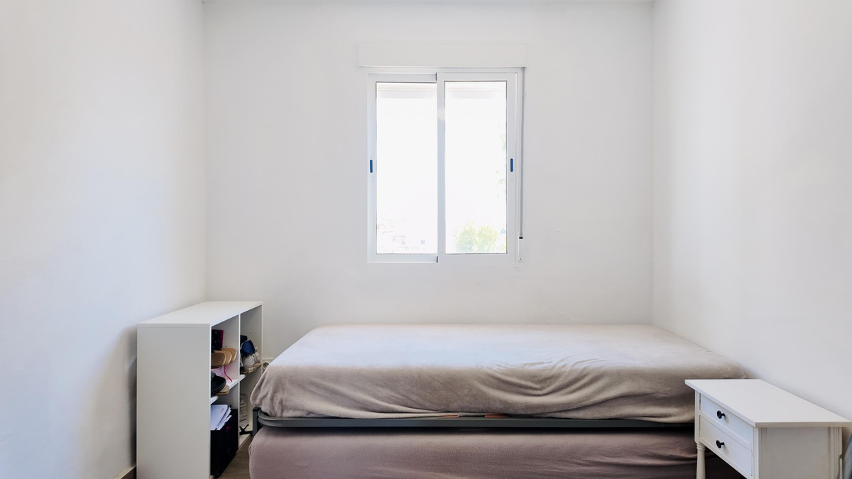 2 Bed Apartment for sale in Estepona Costa Del Sol, Málaga, Spain