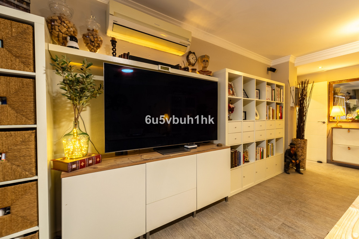 3 Bed Apartment for sale in Fuengirola Costa Del Sol, Málaga, Spain