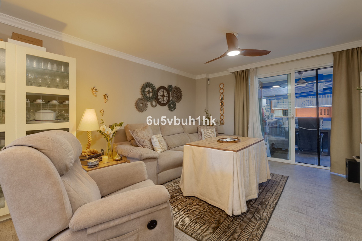 3 Bed Apartment for sale in Fuengirola Costa Del Sol, Málaga, Spain