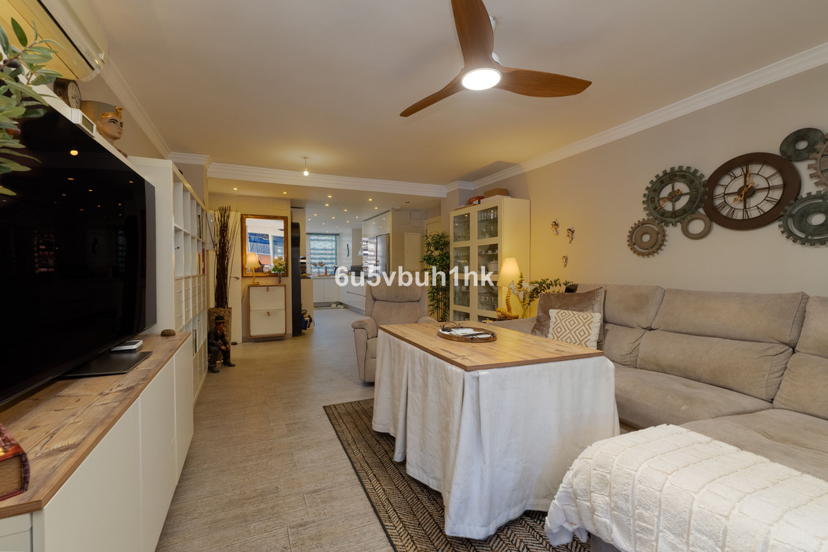 3 Bed Apartment for sale in Fuengirola Costa Del Sol, Málaga, Spain