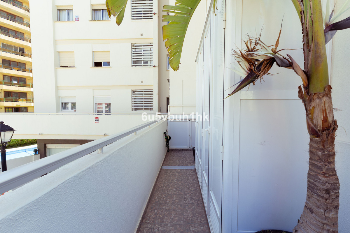3 Bed Apartment for sale in Fuengirola Costa Del Sol, Málaga, Spain