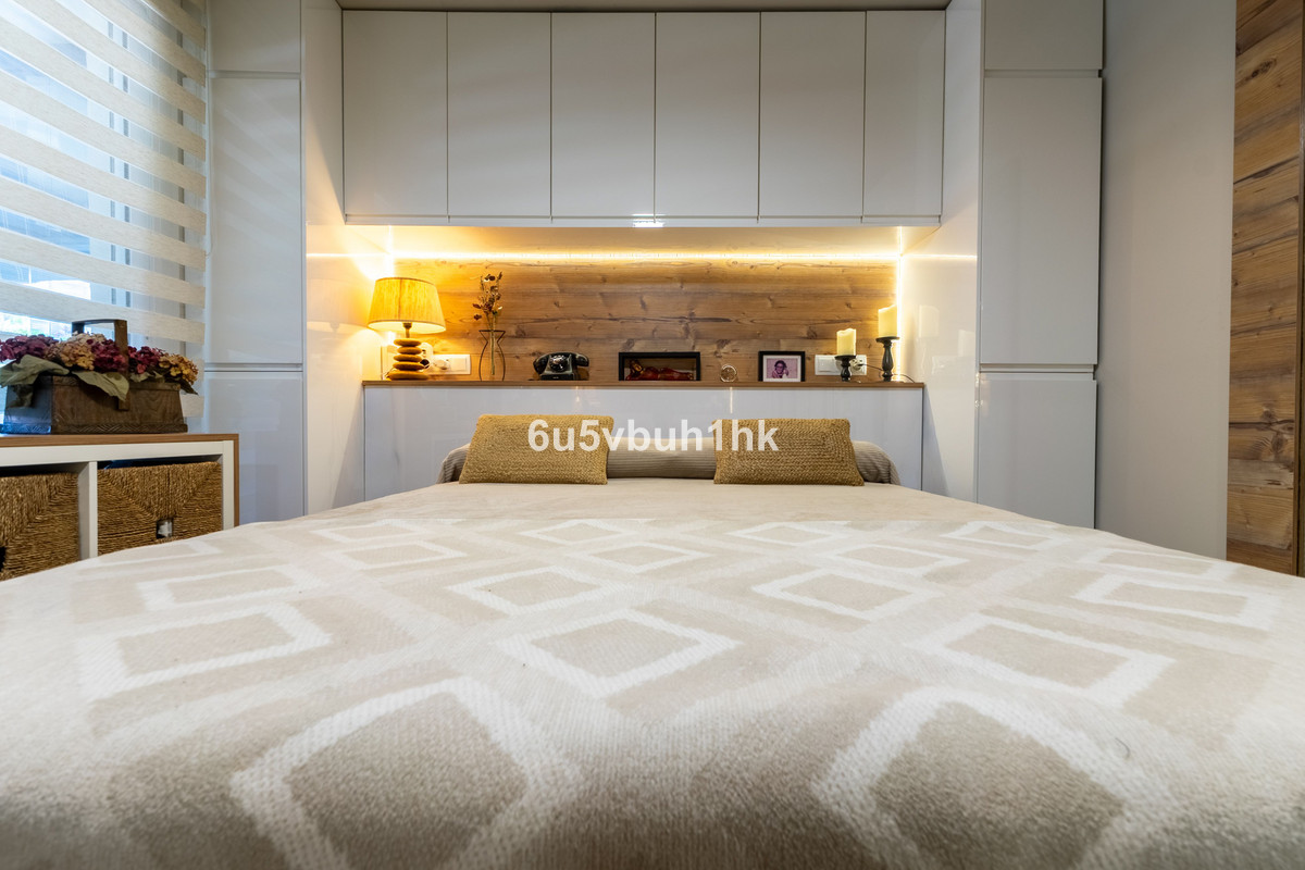 3 Bed Apartment for sale in Fuengirola Costa Del Sol, Málaga, Spain