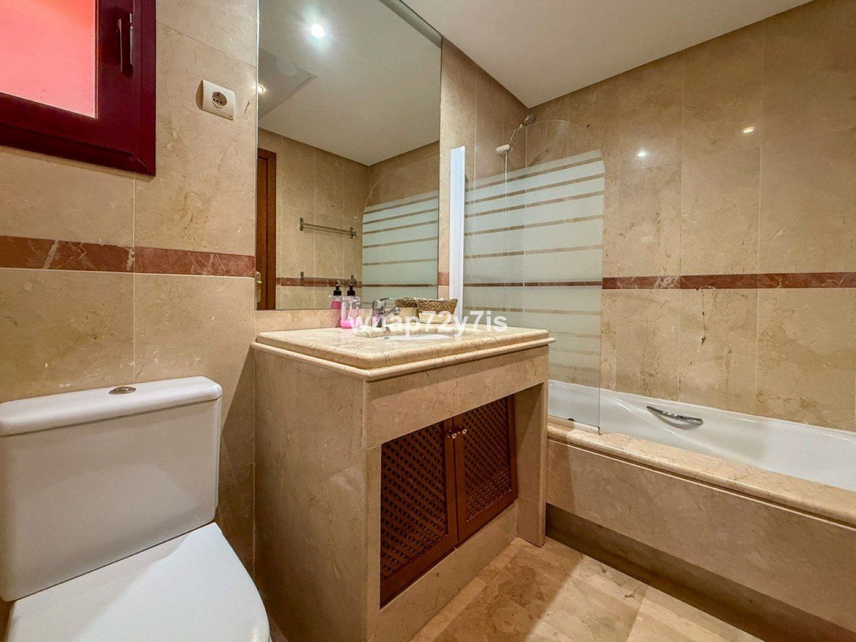 Se vende Apartamento Planta Baja de 2 dormitorios en Costa Del Sol, Málaga, España