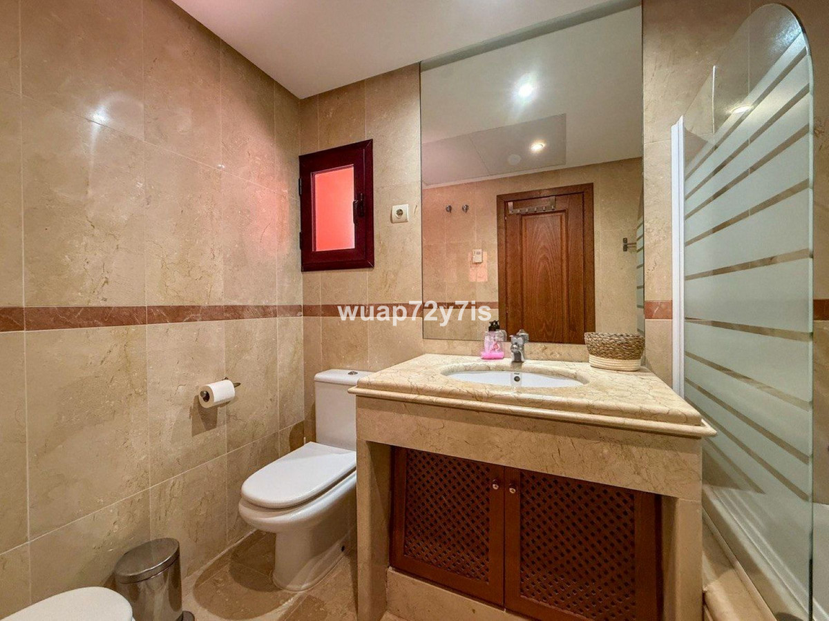 Se vende Apartamento Planta Baja de 2 dormitorios en Costa Del Sol, Málaga, España