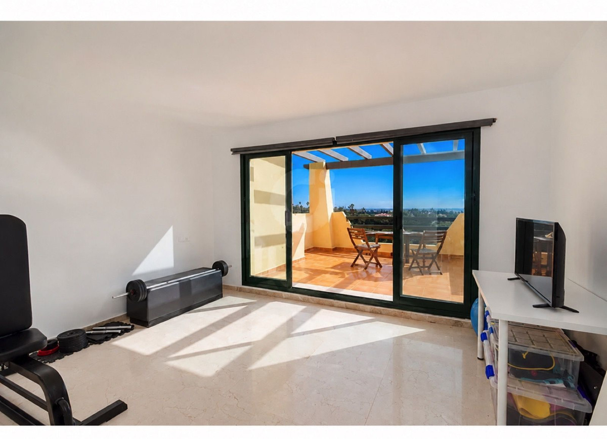 3 Bed Apartment for sale in Selwo Costa Del Sol, Málaga, Spain
