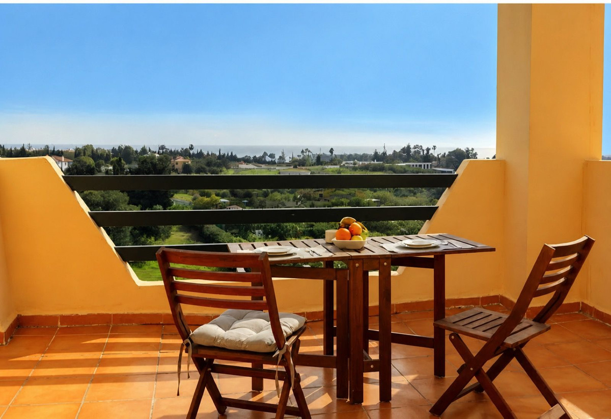3 Bed Apartment for sale in Selwo Costa Del Sol, Málaga, Spain