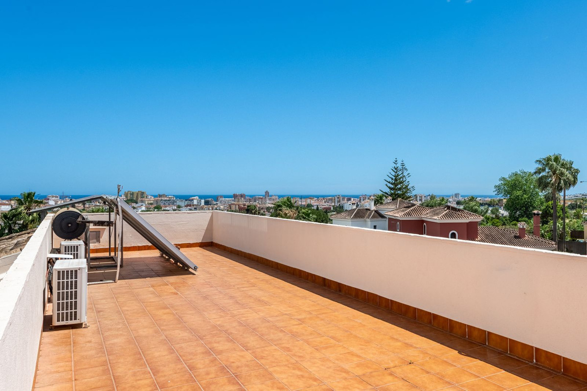 4 Bed Townhouse for sale in Sierrezuela Costa Del Sol, Málaga, Spain