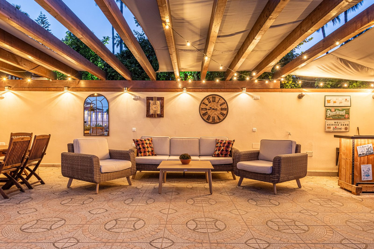 4 Bed Townhouse for sale in Sierrezuela Costa Del Sol, Málaga, Spain