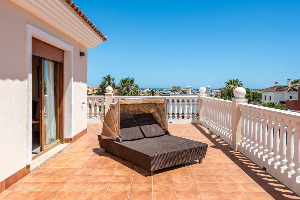 4 Bed Townhouse for sale in Sierrezuela Costa Del Sol, Málaga, Spain