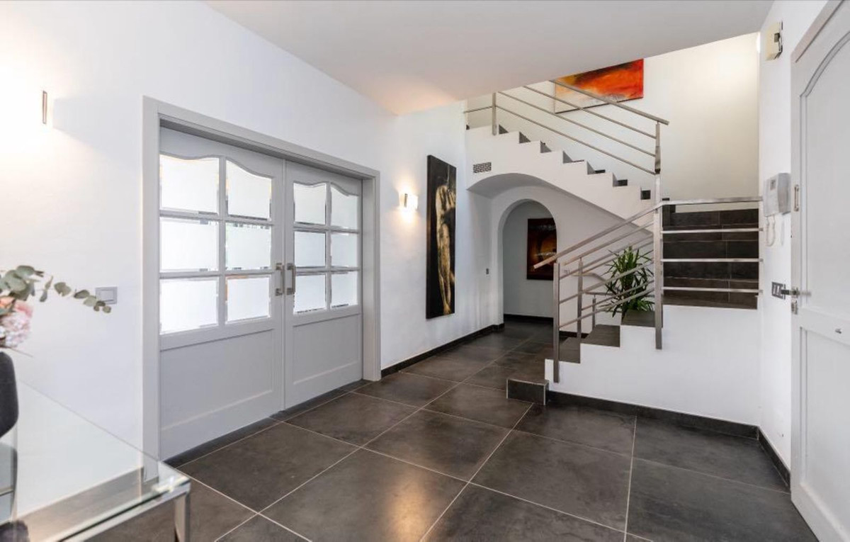 6 Bed Townhouse for sale in Marbella Costa Del Sol, Málaga, Spain