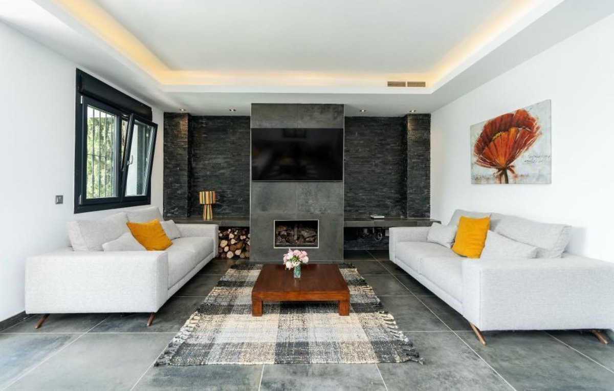 6 Bed Townhouse for sale in Marbella Costa Del Sol, Málaga, Spain