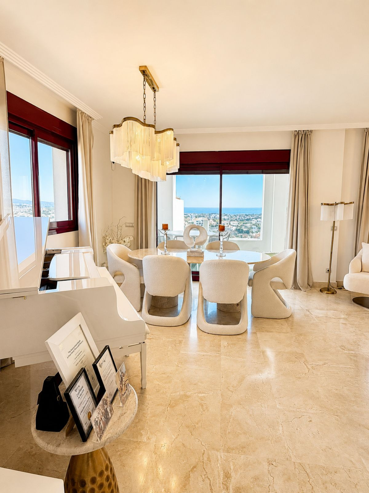 4 Bed Townhouse for sale in Benahavís Costa Del Sol, Málaga, Spain