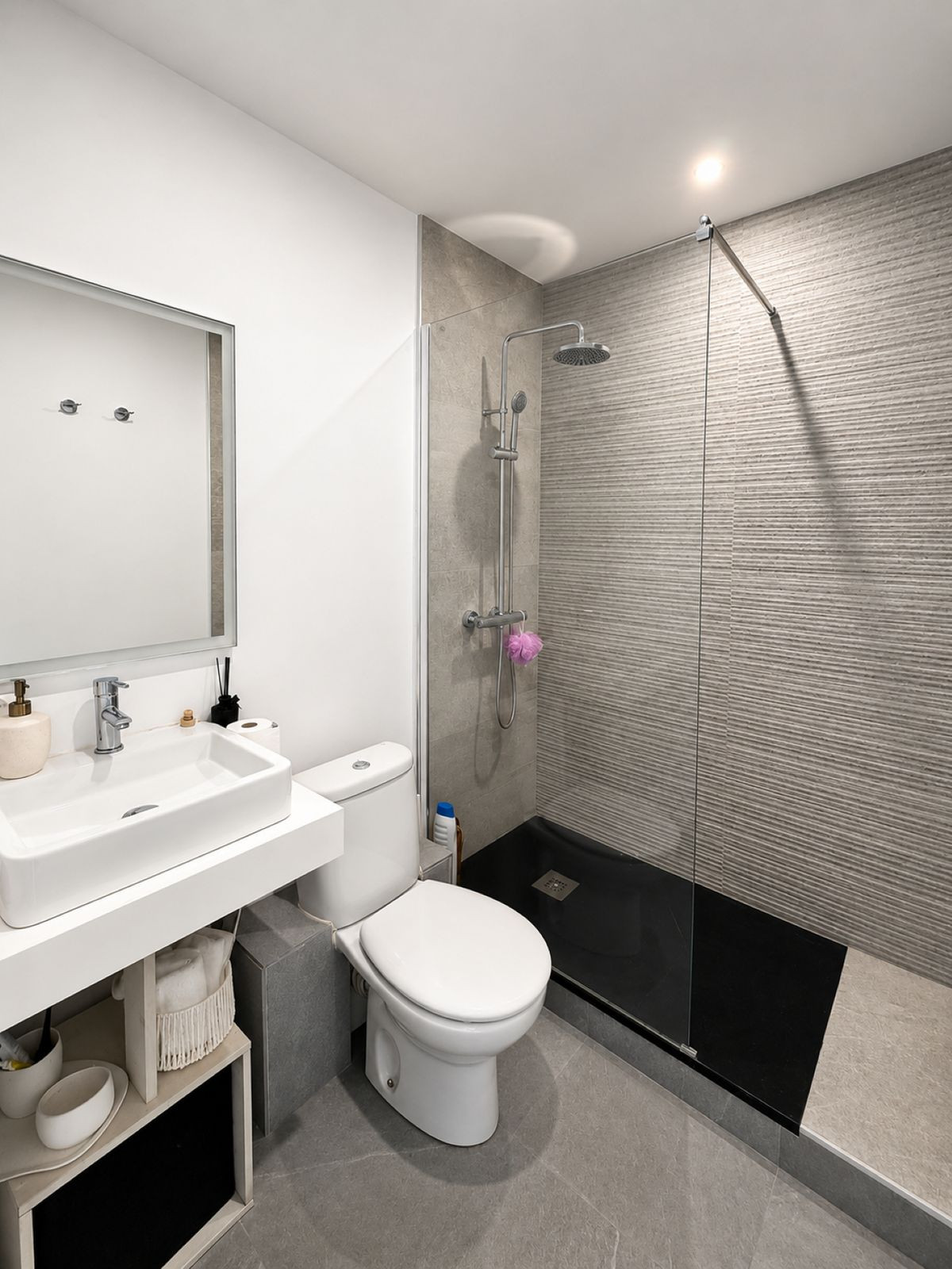 4 Bed Townhouse for sale in Benahavís Costa Del Sol, Málaga, Spain