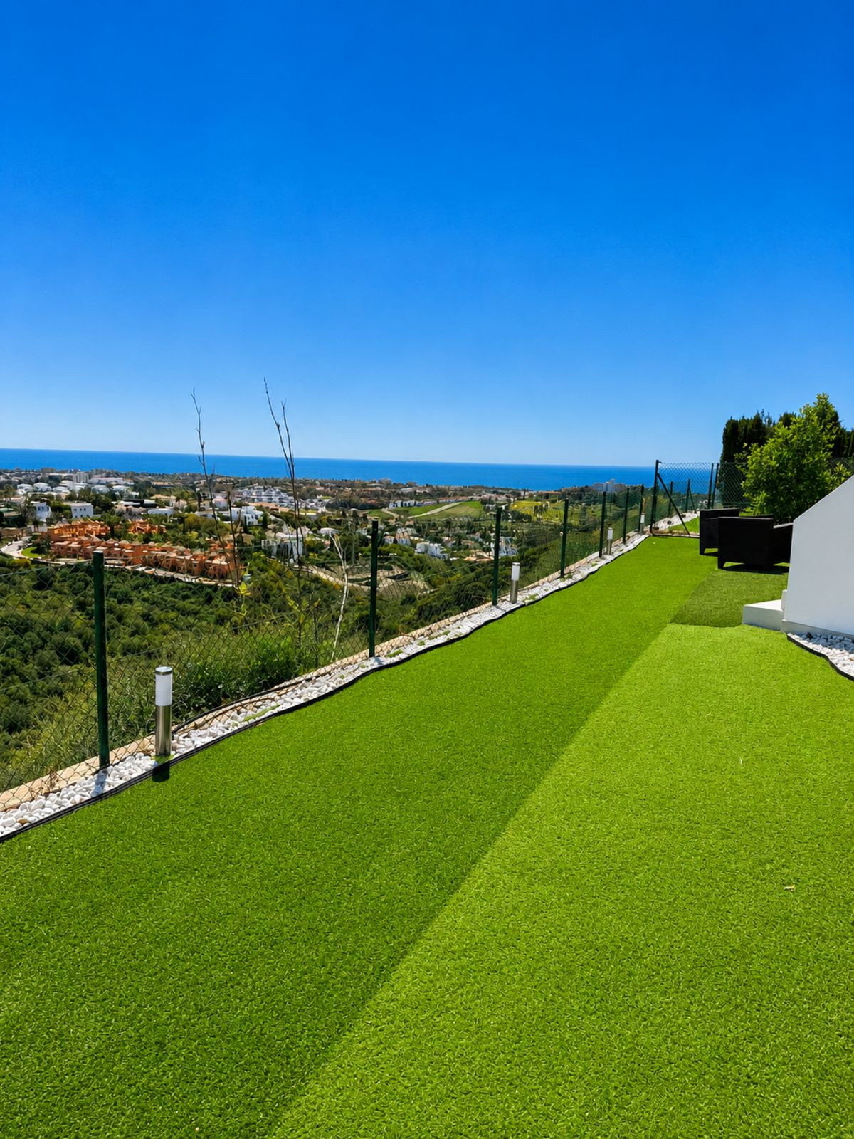 4 Bed Townhouse for sale in Benahavís Costa Del Sol, Málaga, Spain