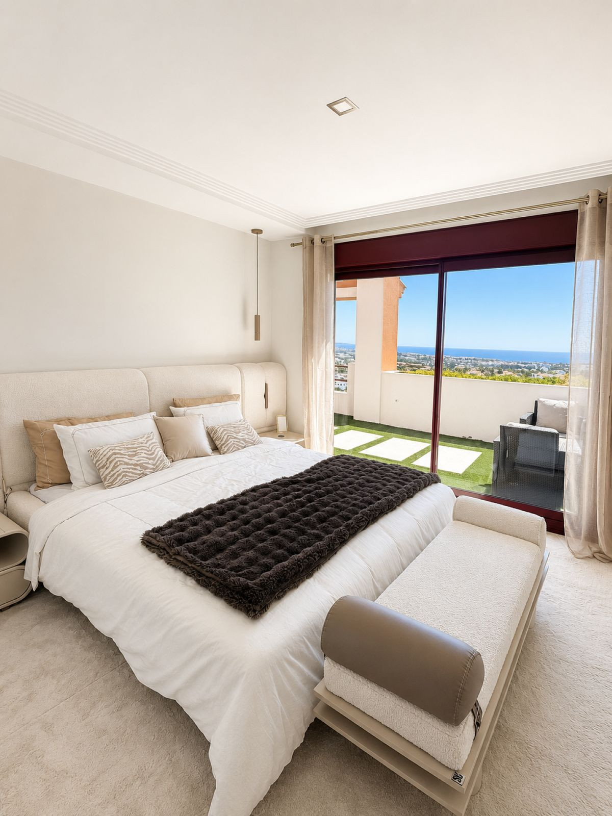 4 Bed Townhouse for sale in Benahavís Costa Del Sol, Málaga, Spain