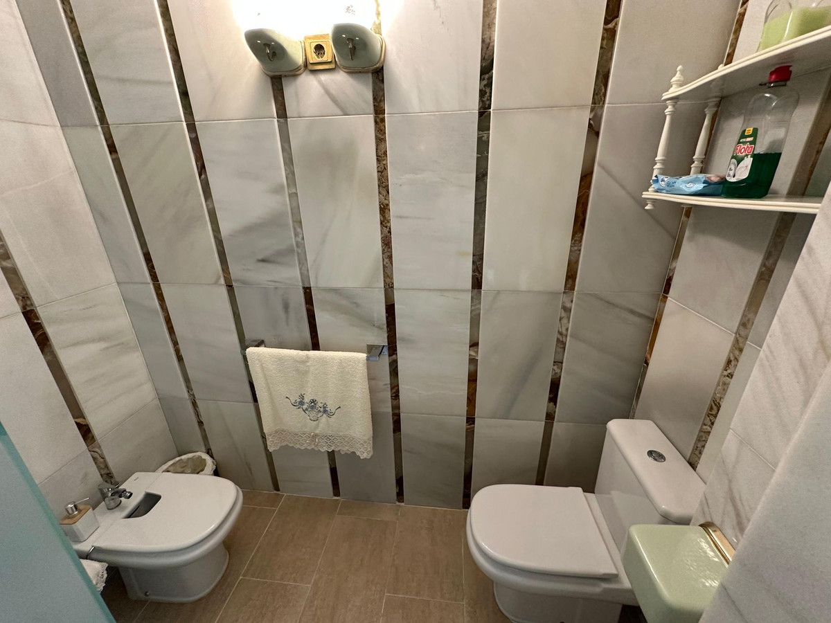 Se vende Apartamento Planta Media de 3 dormitorios en Costa Del Sol, Málaga, España