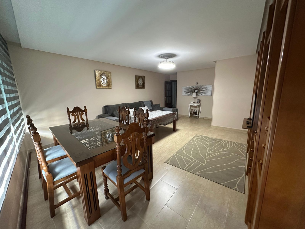 Se vende Apartamento Planta Media de 3 dormitorios en Costa Del Sol, Málaga, España