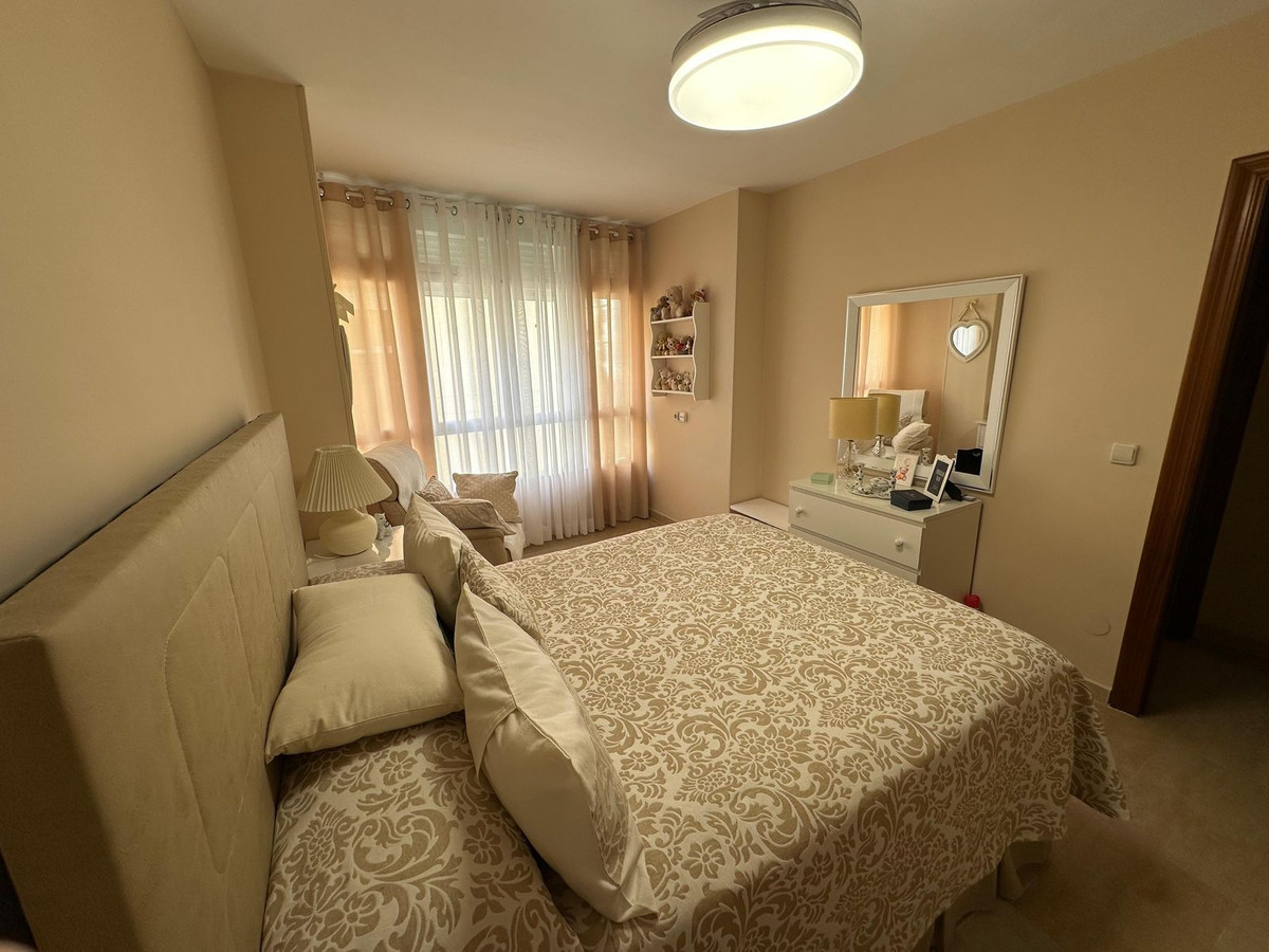 Se vende Apartamento Planta Media de 3 dormitorios en Costa Del Sol, Málaga, España