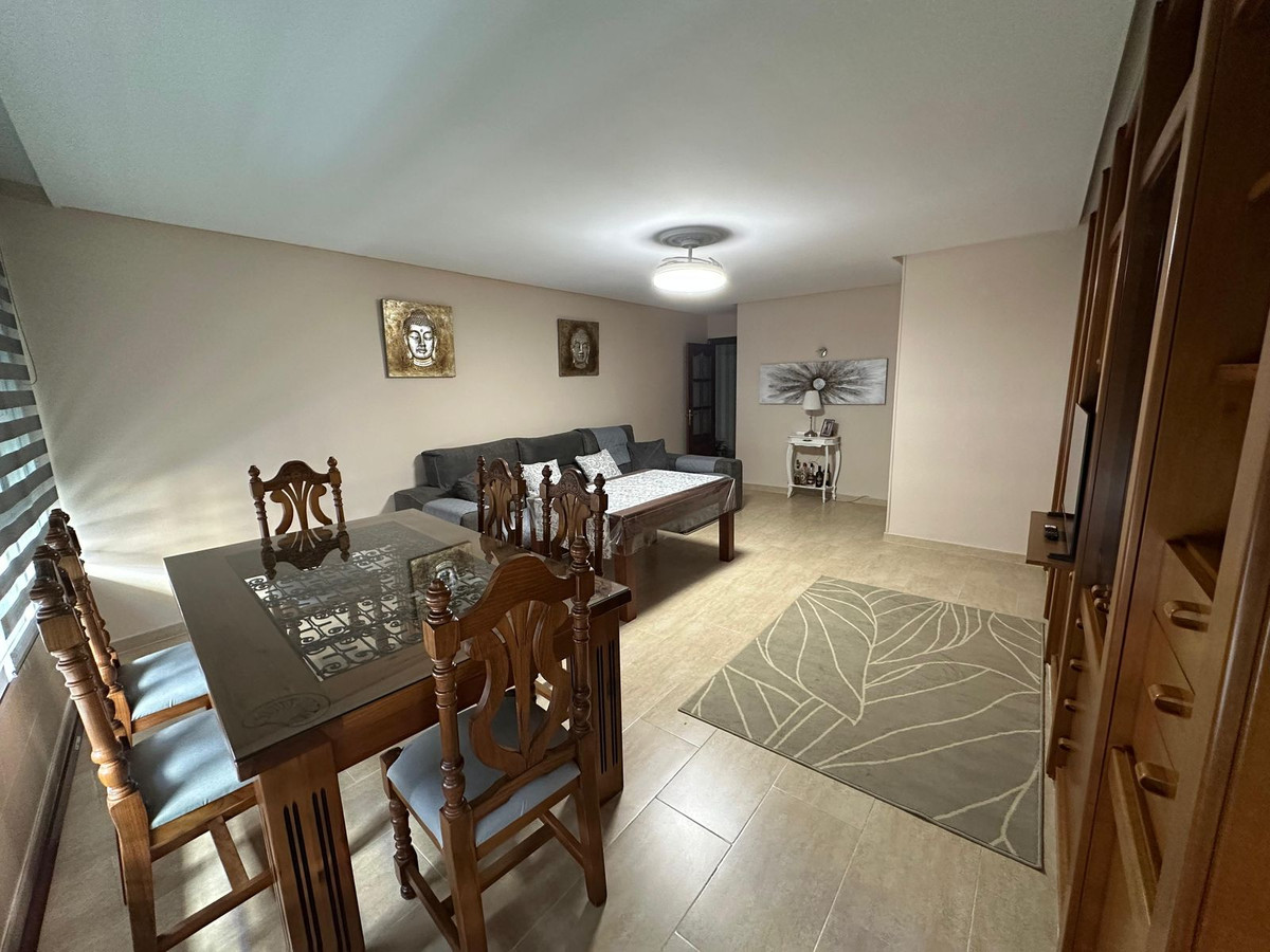 Se vende Apartamento Planta Media de 3 dormitorios en Costa Del Sol, Málaga, España