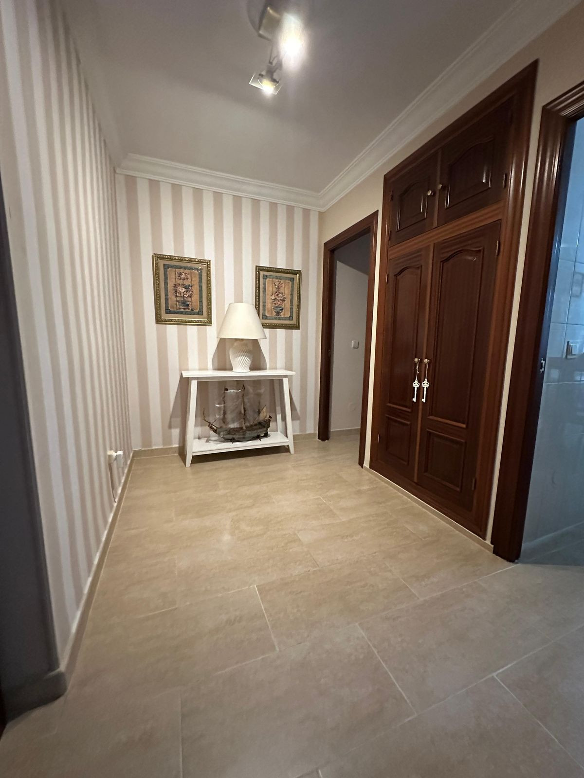 Se vende Apartamento Planta Media de 3 dormitorios en Costa Del Sol, Málaga, España