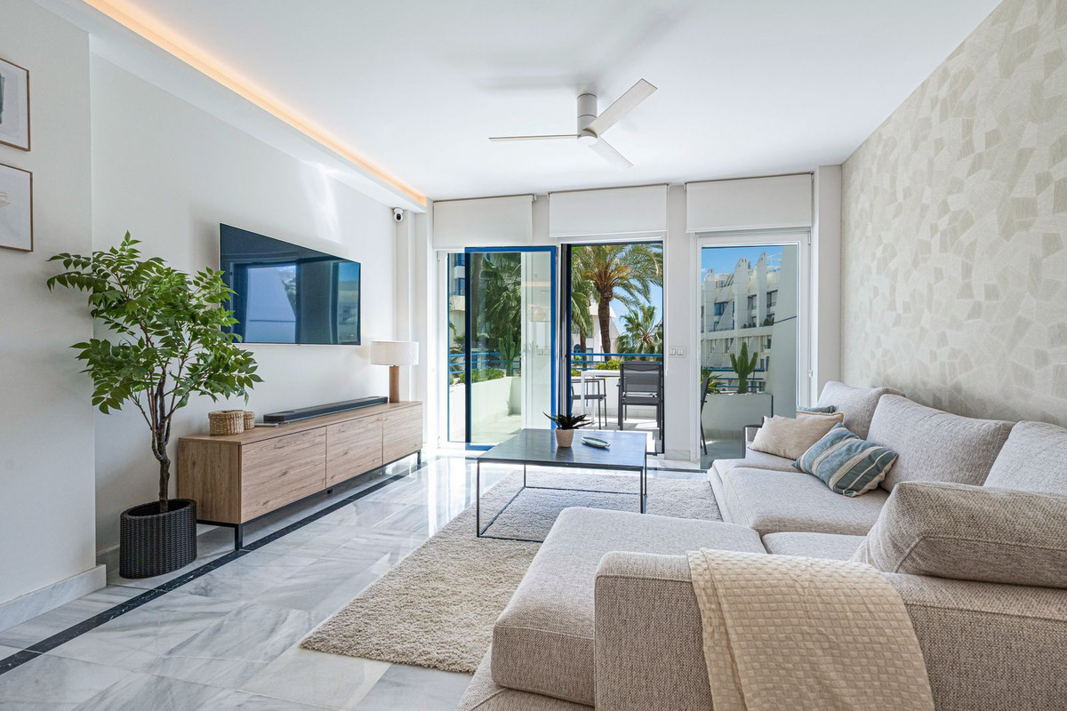 2 Bed Apartment for sale in Marbella Costa Del Sol, Málaga, Spain