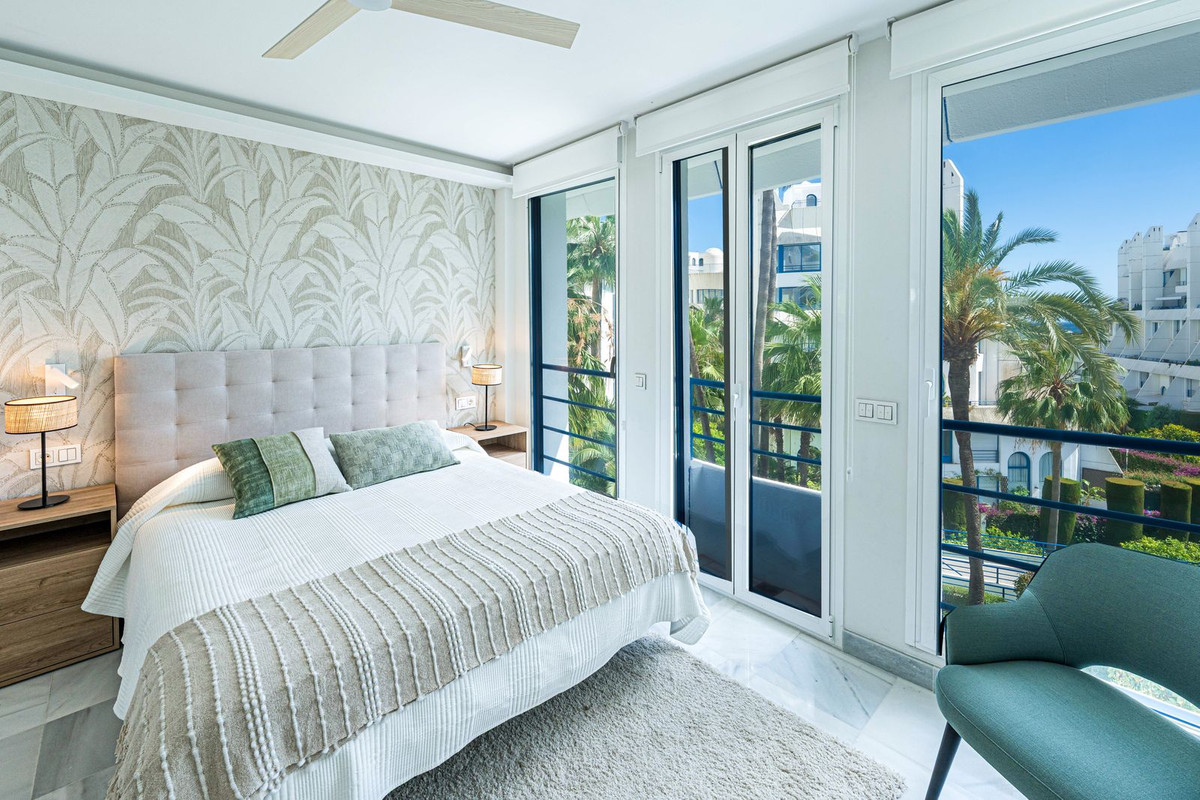 2 Bed Apartment for sale in Marbella Costa Del Sol, Málaga, Spain