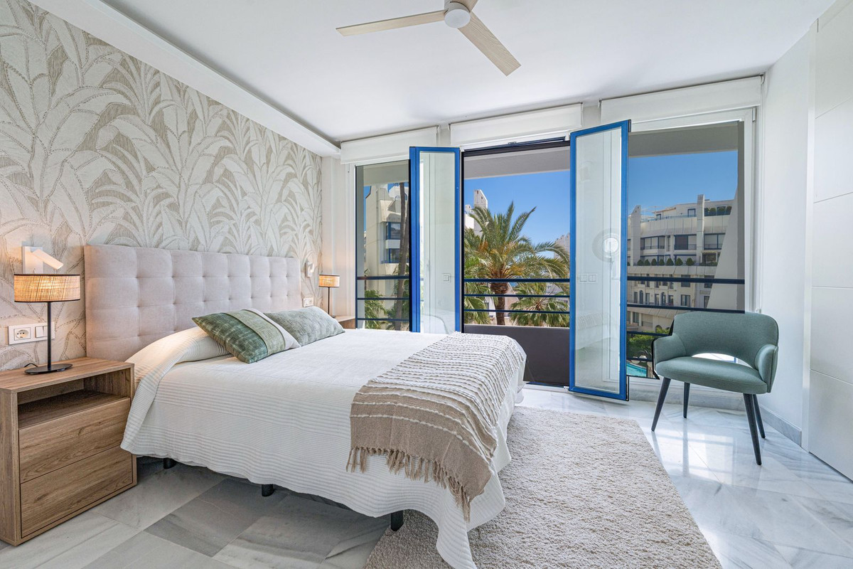 2 Bed Apartment for sale in Marbella Costa Del Sol, Málaga, Spain