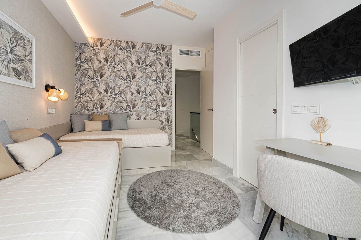2 Bed Apartment for sale in Marbella Costa Del Sol, Málaga, Spain