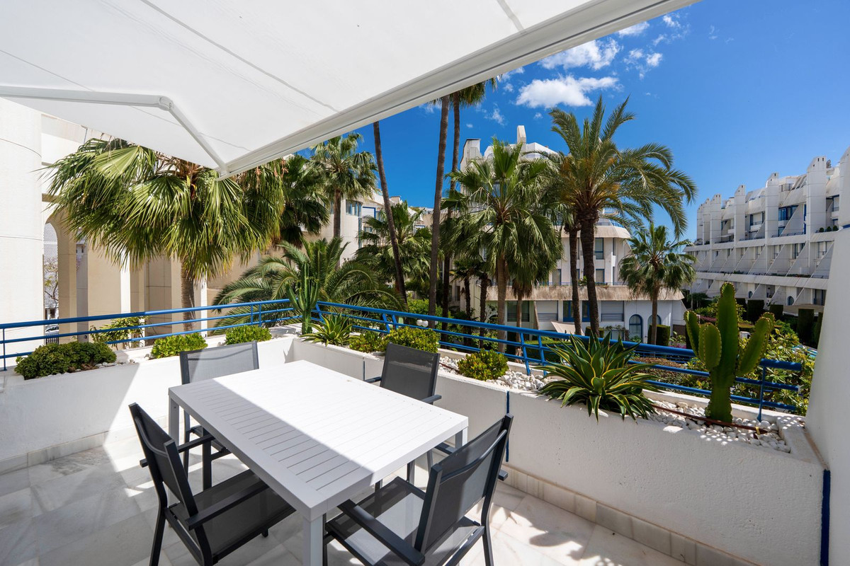 2 Bed Apartment for sale in Marbella Costa Del Sol, Málaga, Spain