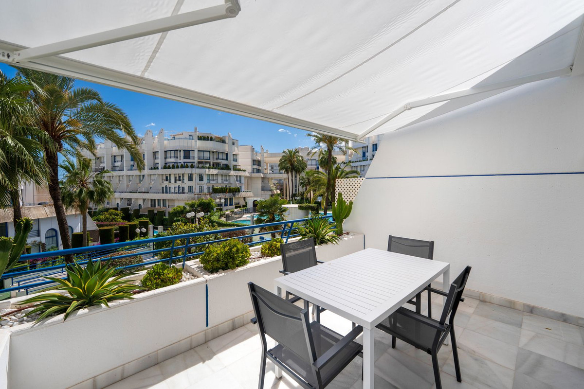 2 Bed Apartment for sale in Marbella Costa Del Sol, Málaga, Spain
