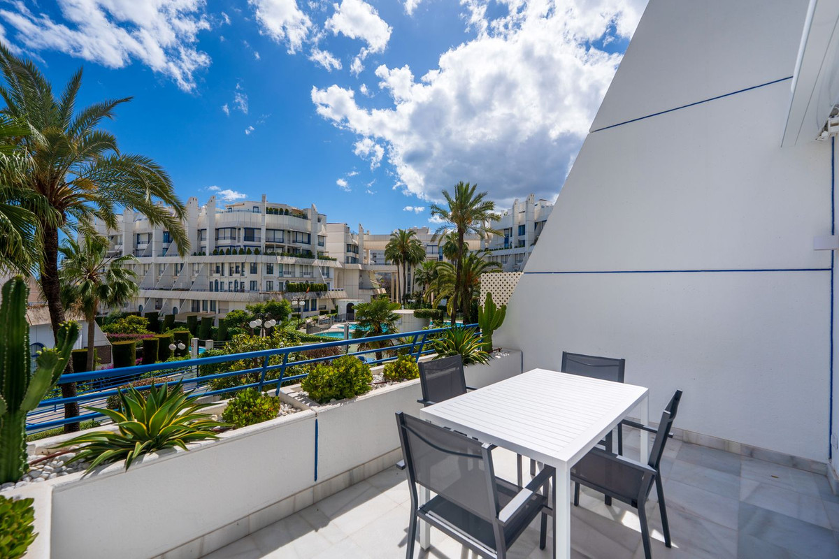 2 Bed Apartment for sale in Marbella Costa Del Sol, Málaga, Spain