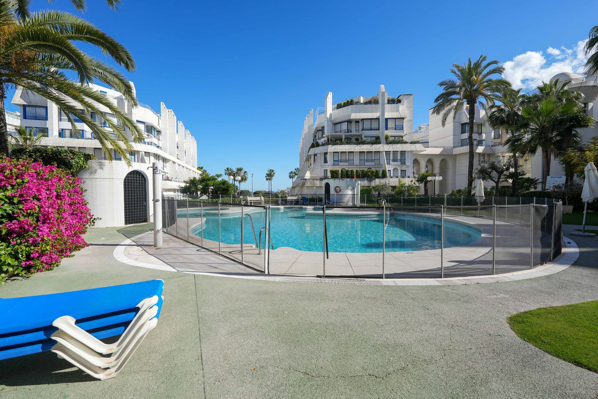 2 Bed Apartment for sale in Marbella Costa Del Sol, Málaga, Spain