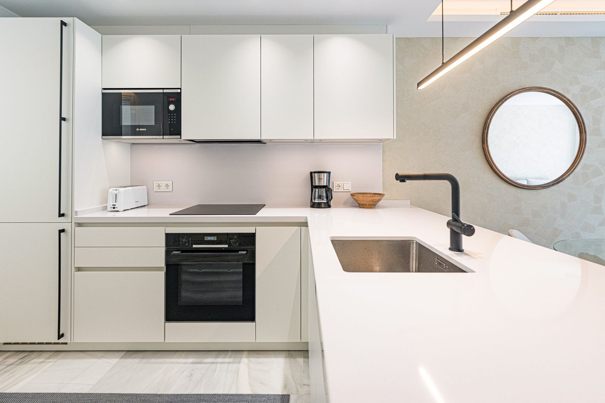 2 Bed Apartment for sale in Marbella Costa Del Sol, Málaga, Spain
