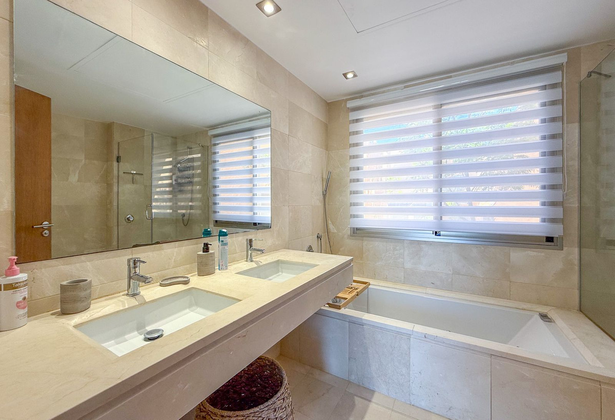 4 Bed Townhouse for sale in Riviera Del Sol Costa Del Sol, Málaga, Spain