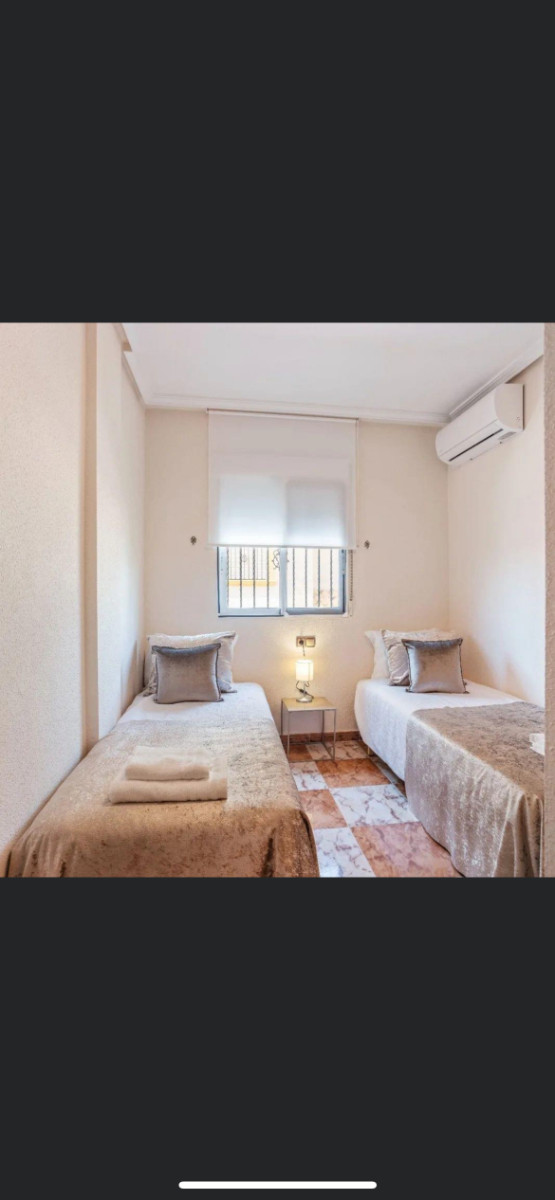 Se vende Villa - Chalet de 2 dormitorios en Costa Blanca, Alicante, España