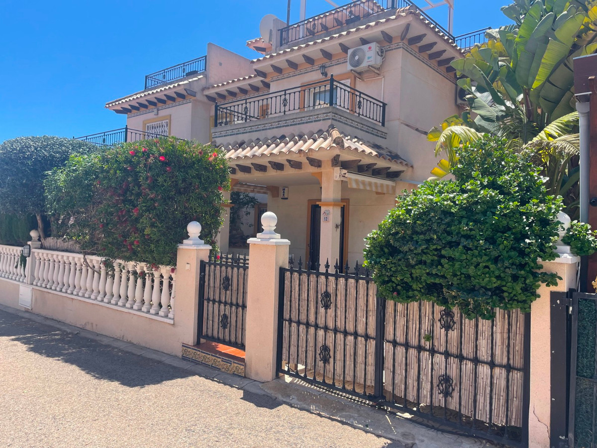 Se vende Villa - Chalet de 2 dormitorios en Costa Blanca, Alicante, España