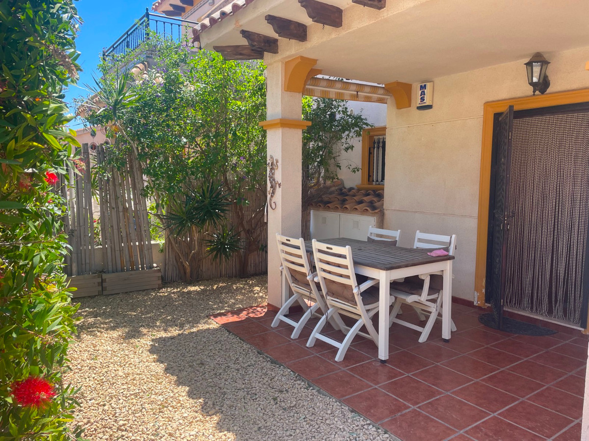Se vende Villa - Chalet de 2 dormitorios en Costa Blanca, Alicante, España