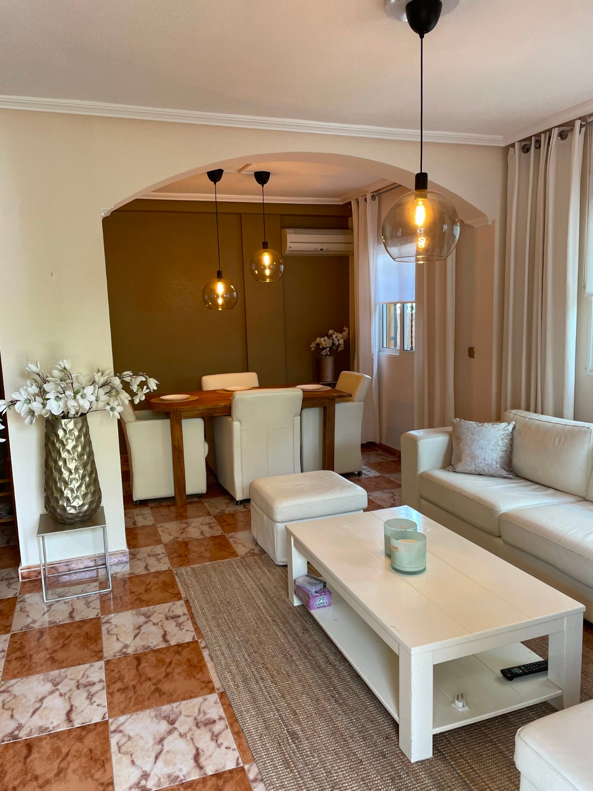 Se vende Villa - Chalet de 2 dormitorios en Costa Blanca, Alicante, España