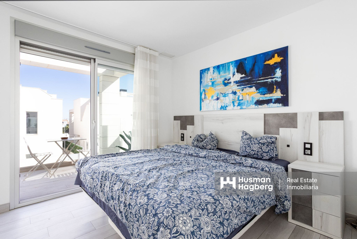 Se vende Villa - Chalet de 4 dormitorios en Costa Blanca, Alicante, España