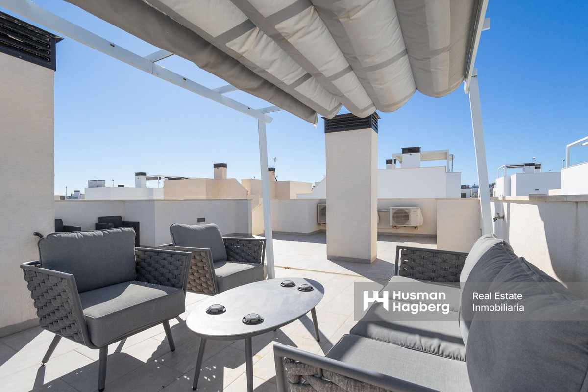 Se vende Villa - Chalet de 4 dormitorios en Costa Blanca, Alicante, España